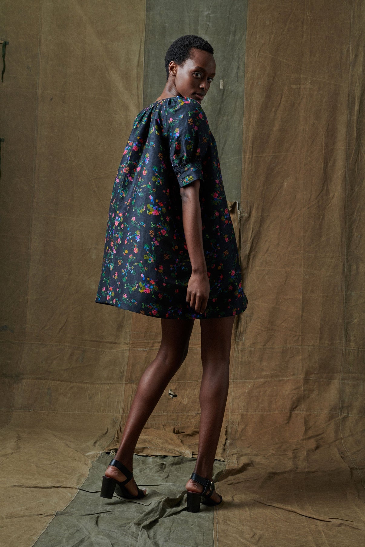 PAOLA BLACK SANDALS vue 7